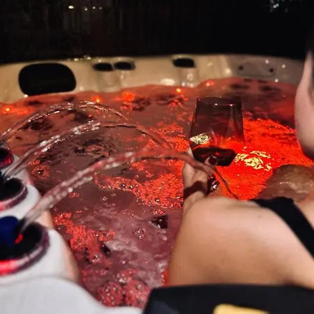 Jacuzzi Loft & Sauna Sanctuary Appartamento Katowice